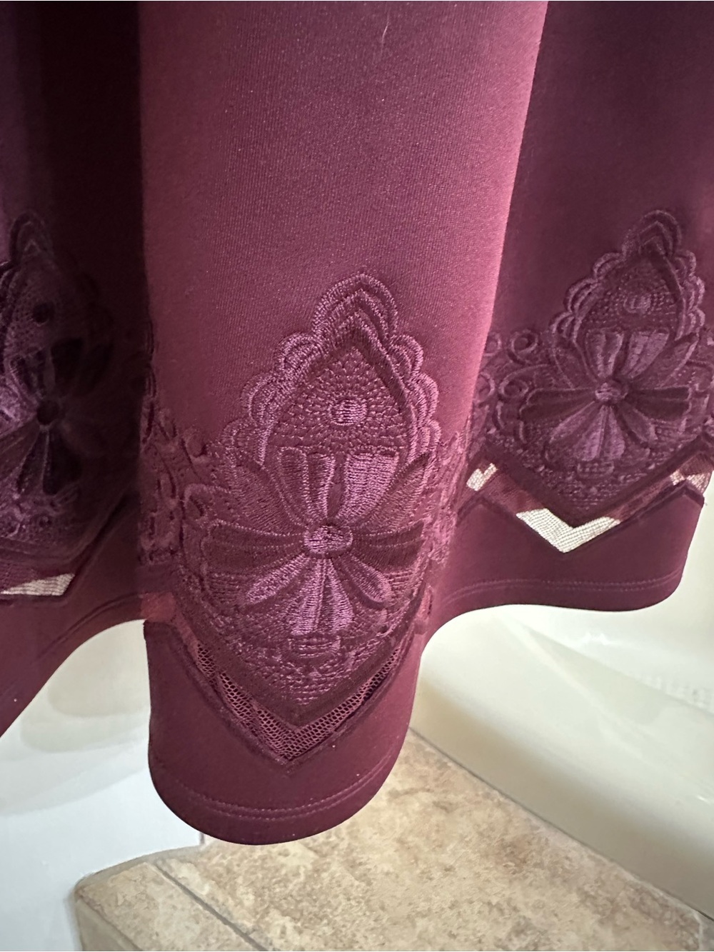 Ted Baker London Burgundy Dress w Floral Design and Sheer Cutouts Ted Sz 5 - Picture 12 of 13